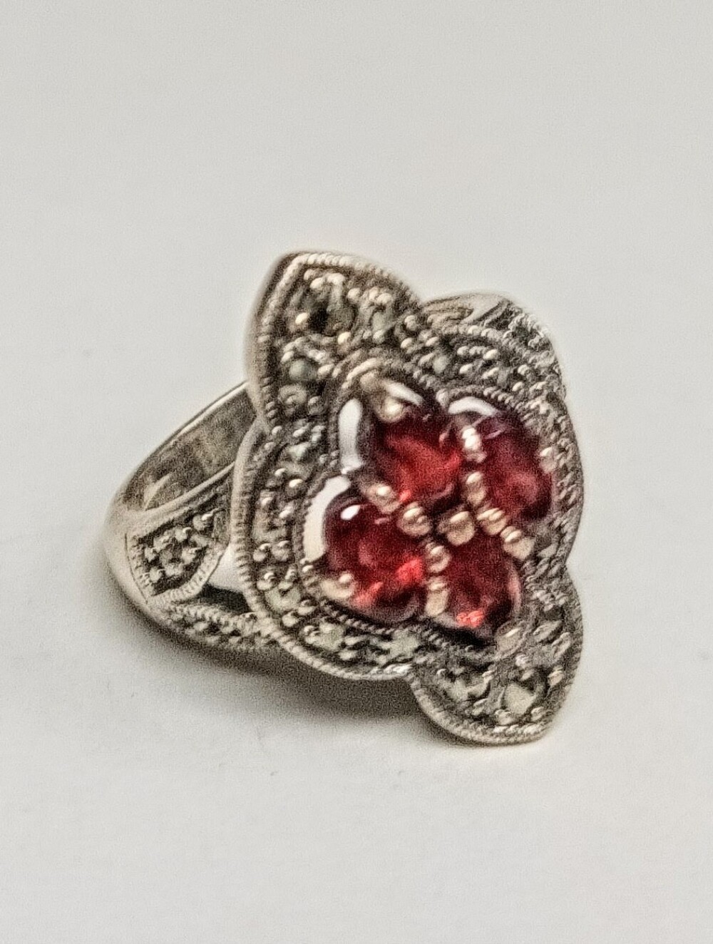 Vintage CNA 925 Sterling Silver Red Stone Floral Cluster Statement Ring Size 5.5